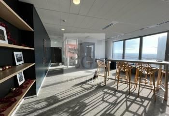 Location bureaux Lyon 3 - Proche métro B, tram T1-T3-T4 et bus C1-C2-C3