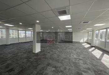 Location bureaux Pessac - Proche rocade, bus, tram et gare