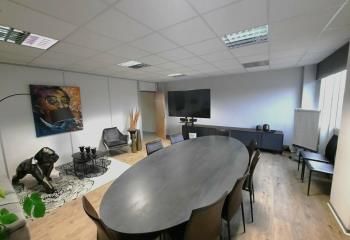 Location bureaux Aubière - Proche La Pardieu - Stationnement aérien