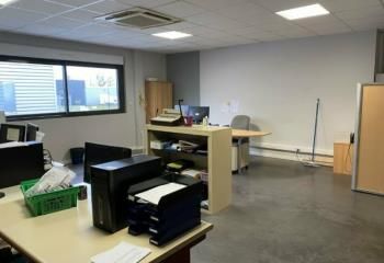 Location bureaux Launaguet, proche Toulouse, 8 places de parking