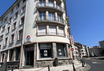 Vente bureaux Aurillac - Proximité square et parking des Gravier