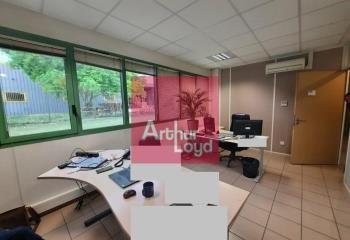 Vente bureaux Clermont-Ferrand - Zone des Gravanches - 40 places de parking