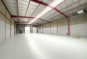 Local d'activité à louer Saint-Ouen-l'Aumône - Proche autoroutes