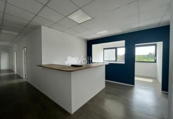 Location bureaux Labège - Proche cinéma Gaumont et arrêt Village d'Entreprise