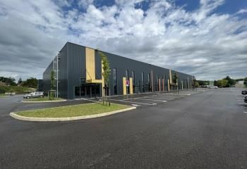 Local d'activité à louer Villefontaine - Parc sécurisé et clos