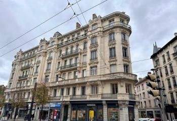 Location bureaux Saint-Étienne - Hyper centre-ville et ascenseur