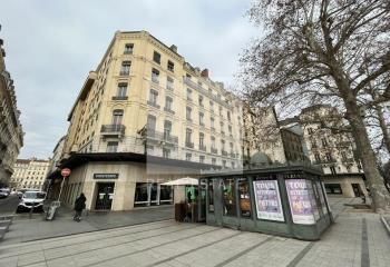 Location bureaux Lyon 2 - Proche métro A, D, Tram T1 et gare Perrache