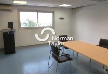 Location bureaux Mauguio - Proche Montpellier Sud, 3 lots de 70, 102 et 105 m²