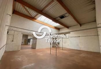 Local d'activité à louer Décines-Charpieu - Proche bus et accès plain-pied