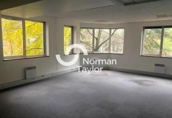 Location bureaux Lyon 4 - Proche métro Valmy et bus