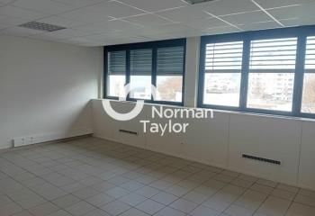 Location bureaux Villeurbanne - Proche périphérique, tram et métro