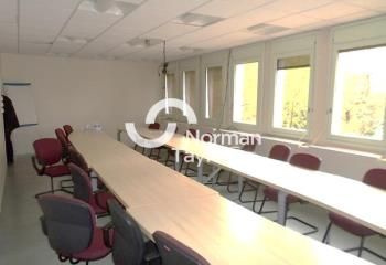 Location bureaux Villeurbanne - Proche transports en commun