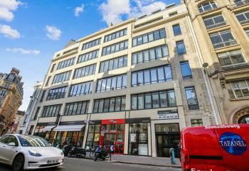 Location bureaux Paris 2 - Proche rue du Louvre, accès direct à la courette