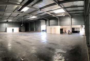 Location bâtiment industriel Vourles - Terrain indépendant et clôturé