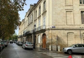 Location bureaux Bordeaux - Proche Jardin Public, tram et bus