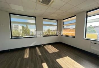 Location bureaux Corbas - Proche A46, D301 et transports en commun