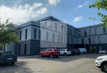 Location bureaux Pusignan - Proche A432 et Aéroport St Exupéry