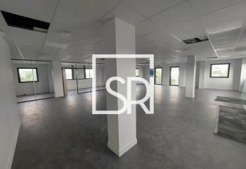 Location bureaux Clermont-Ferrand - Quartier La Brézet, proche autoroute et aéroport