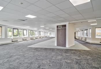 Location bureaux Issy-les-Moulineaux, proche métro Mairie d'Issy, ligne 12