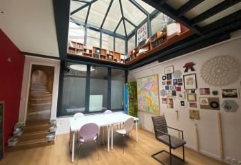 Location bureaux Paris 17, proche métro Ternes, dans immeuble ancien