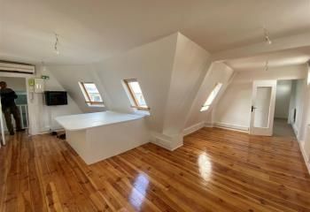 Location bureau Paris 9, proche métro Madeleine, immeuble ancien de standing