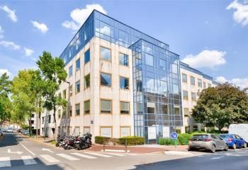 Vente bureaux Suresnes, proche tramway T2 et gare, 1806 m²