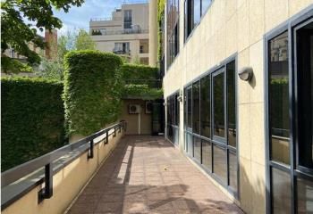 Location bureaux Issy-les-Moulineaux, proche métro Mairie d'Issy, ligne 12