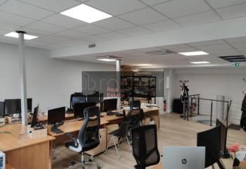 Location bureaux Bordeaux Bassins à Flot - Proche tram et Cité du Vin