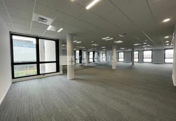 Location bureaux Villeurbanne Grand-Clément - Proche tramway T3 et autoroute