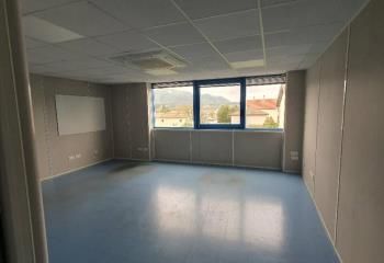 Location bureaux Voiron - Proche sortie autoroute Champfeuillet