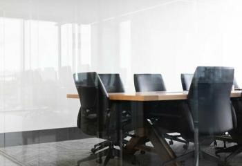 Location bureaux Marseille 2 - Proche transports en commun