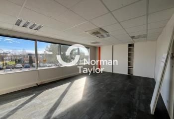 Location bureaux Montpellier - Proche autoroute A9, gare et aéroport