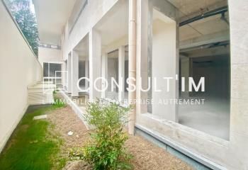 Location bureaux Clichy, immeuble neuf, proche transports en commun