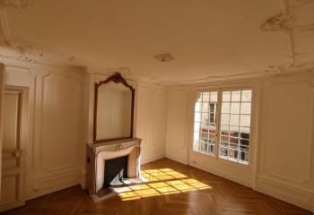 Location bureaux Paris 17 - Proche Place de Clichy et Gare Saint-Lazare