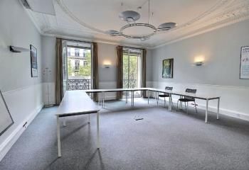 Location bureaux Paris 8 - Proche place Saint-Augustin