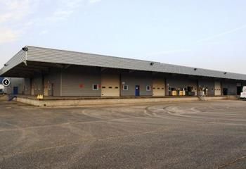 Local d'activité à louer Saint-Quentin-Fallavier - 15 000 m² de terrain
