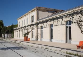 Bureaux dans centre d'affaires - Carpentras centre - Gare SNCF