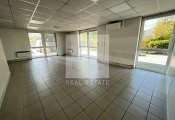 Location bureaux Bron - Proche périphérique Laurent Bonnevau, A43 et Tram T5