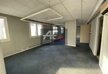 Vente immeuble de bureaux Saint-Nazaire, centre-ville, proche bus Helyce