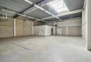 Location entrepôt-atelier Lognes - Proche A4 et N104