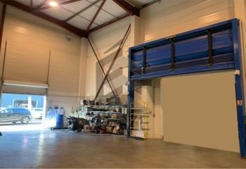 Local d'activité à louer Saint-Médard-d'Eyrans - Proche A62