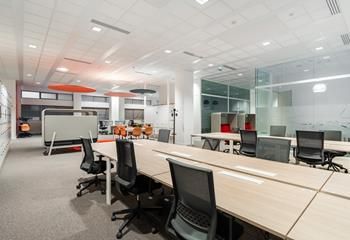 Espace Pyrénées - Coworking Paris 20 - Métro Gambetta