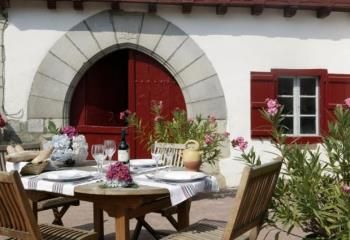 Hôtel-restaurant à vendre à Ossès