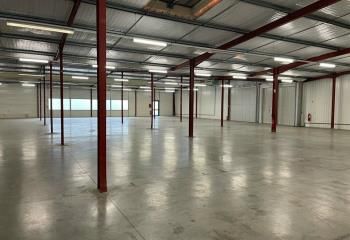 Location entrepôt-bureaux Saint-Médard-d'Eyrans - Proche A62