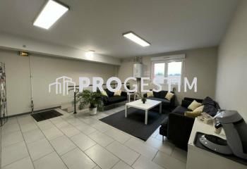 Location bureaux Quetigny - Zone commerciale, parking en façade