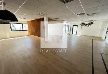 Location bureaux Pusignan - Proche A432 et Aéroport St Exupéry