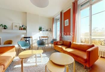 Location bureaux Lyon 1, proche métro et bus, style haussmannien rénové