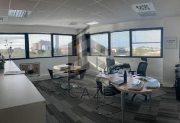 Vente bureaux Artigues près Bordeaux, proche rocade et transports