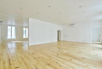 Location bureaux Paris 9, proche métro Madeleine, immeuble ancien de standing