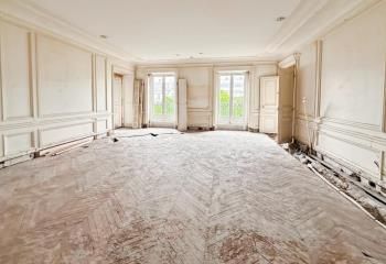 Bureaux à louer Paris 8, Champs-Élysées, proche métro et transports